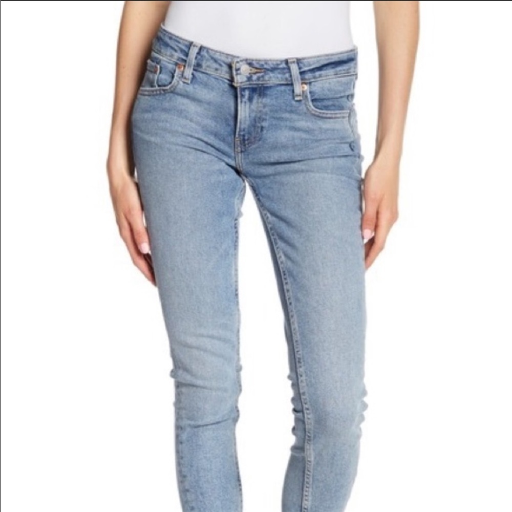 NWT Levi’s: 30x30 Light Blue Altered Skinny Jeans - Picture 2 of 8